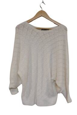 Oliver O soft white ivory sweater